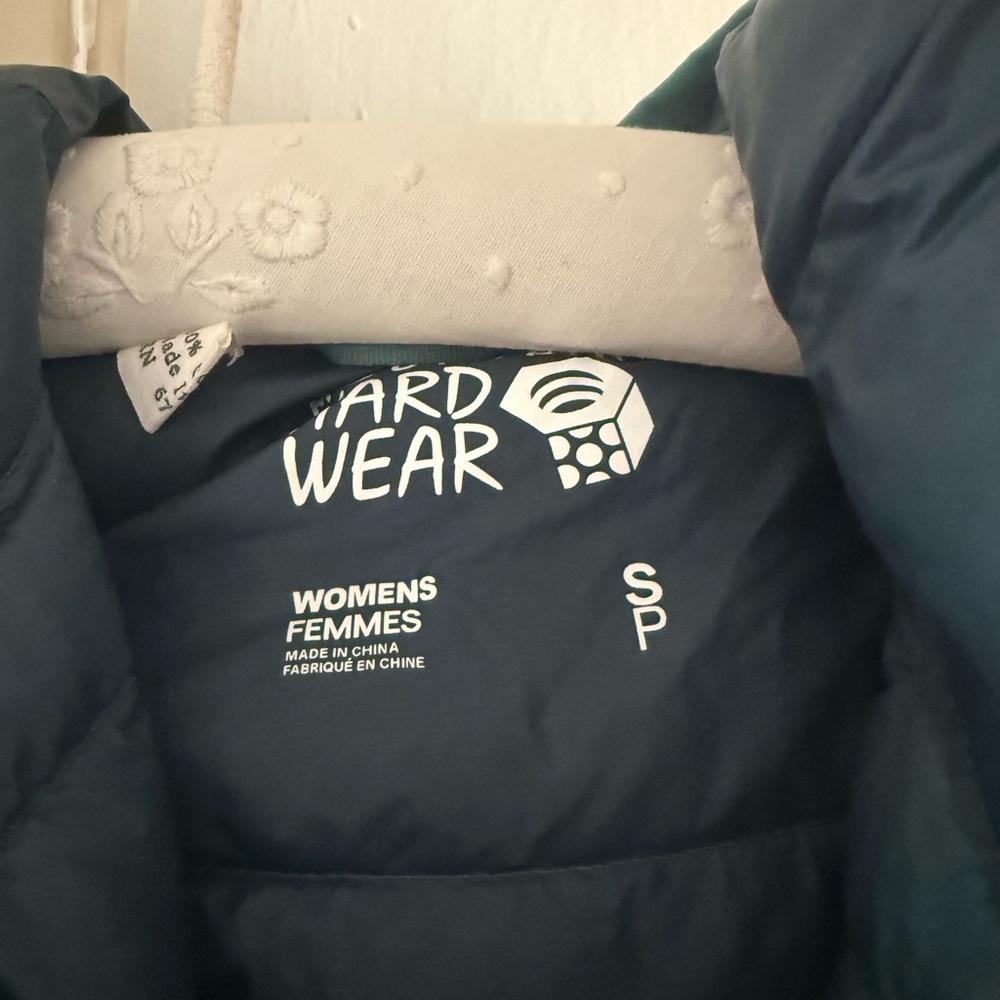 Mountain Hardwear Ghost Women's Dark Green Puffer Jacket - Picture 2 of 4